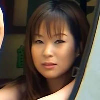 飯塚マナ
