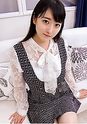 Shinjuku Kōen Joshi File No. 109: Maika (Model with Beautiful Breasts)