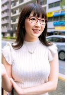 An Eyeglasses Beautiful Wife, Kansai Type Upbeat But Transformed When Sex! Got So Horny And Can't Hold, Appeals By Herself, Such A F-Cup Wife!